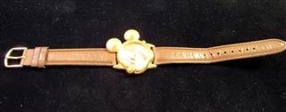 VINTAGE LOT OF WALT DISNEY MICKEY MOUSE WATCHES, EARRIINGS & FIGURE 